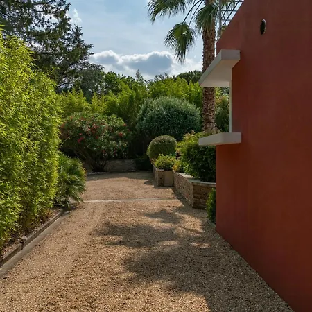With Lush Garden In * Castelnau-le-Lez